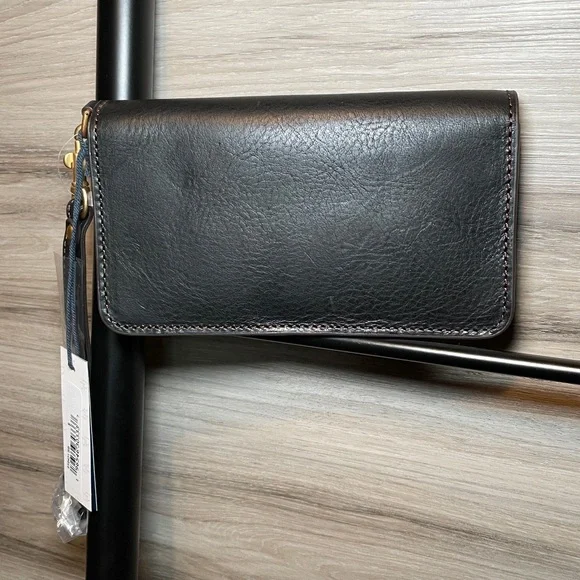 NWT- Dooney & Bourke Florentine Leather Phone Wristlet, Black - Picture 2 of 9